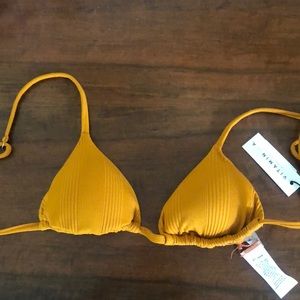 Vitamin A Sol Top in Topaz NWT